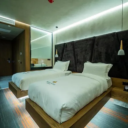 Отель Pinea & 5*